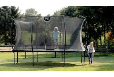 Rechthoekige trampoline of ronde trampoline? De voor- en nadelen